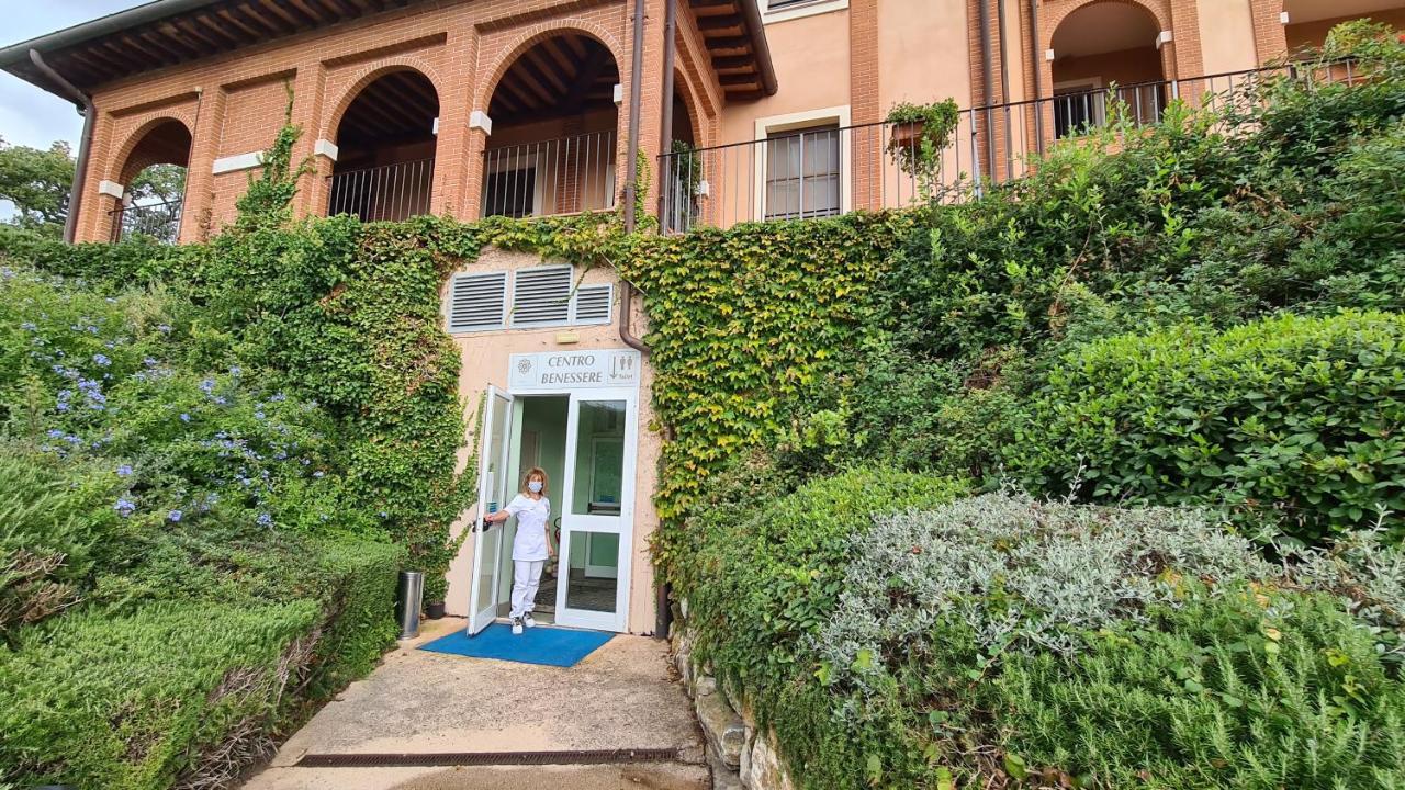 Saturnia Tuscany Hotel Manciano Esterno foto