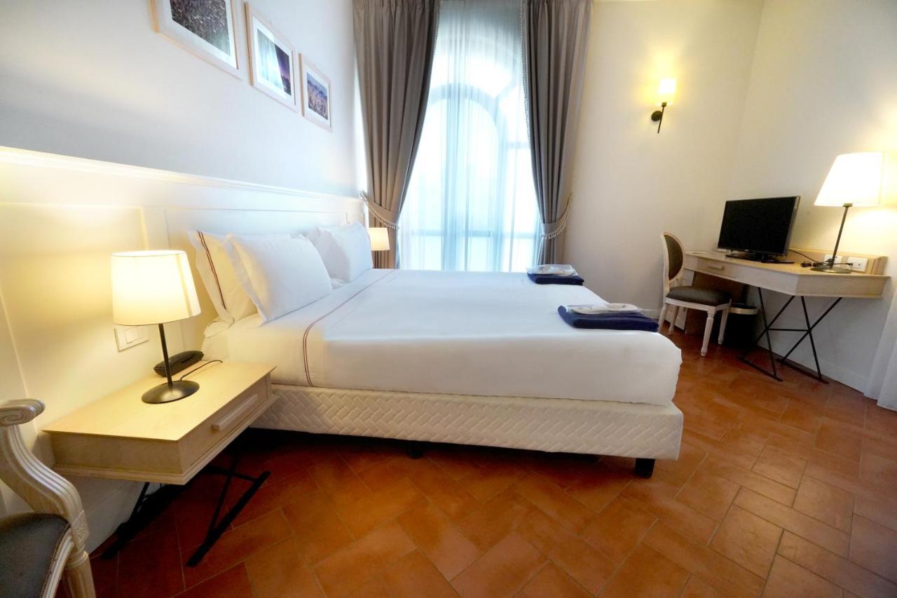 Saturnia Tuscany Hotel Manciano Esterno foto