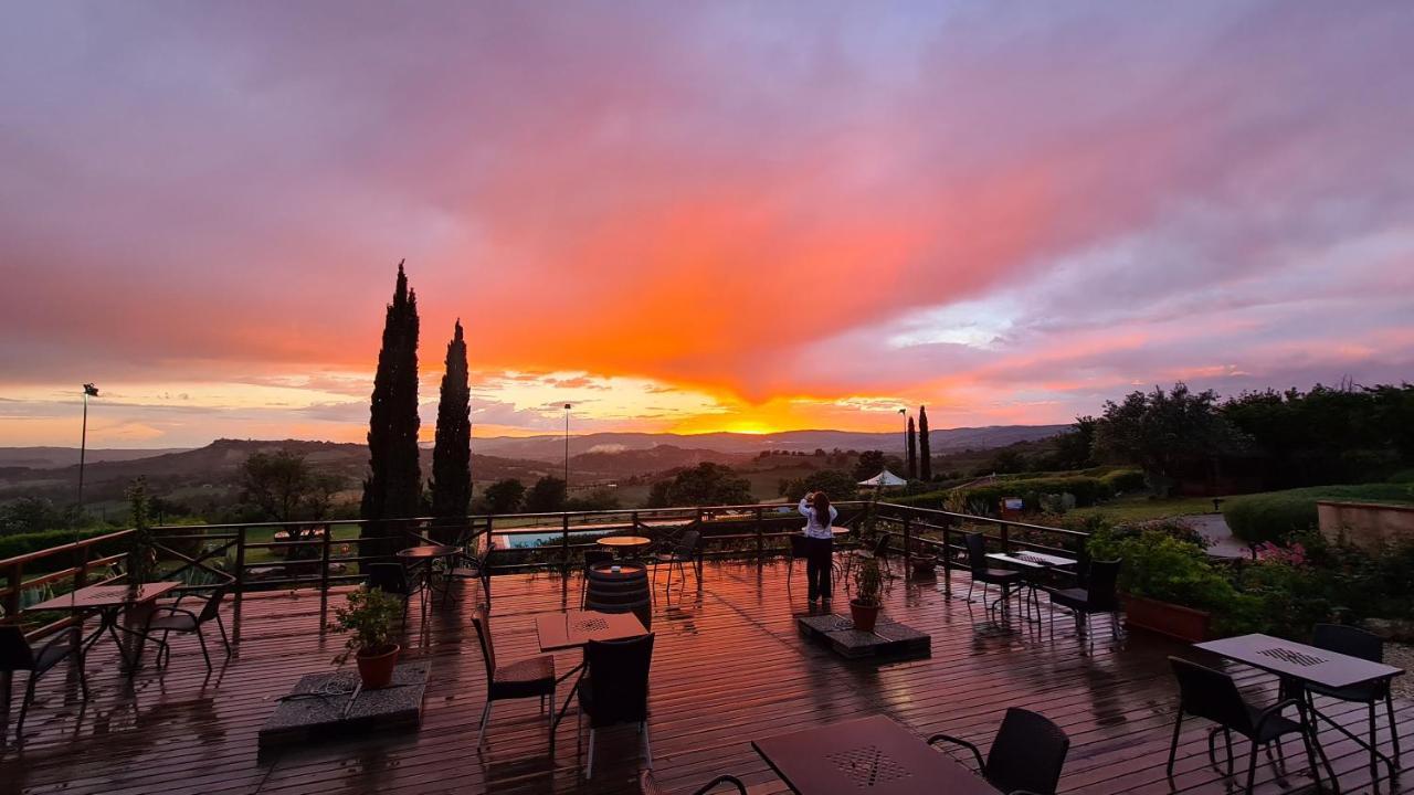 Saturnia Tuscany Hotel Manciano Esterno foto