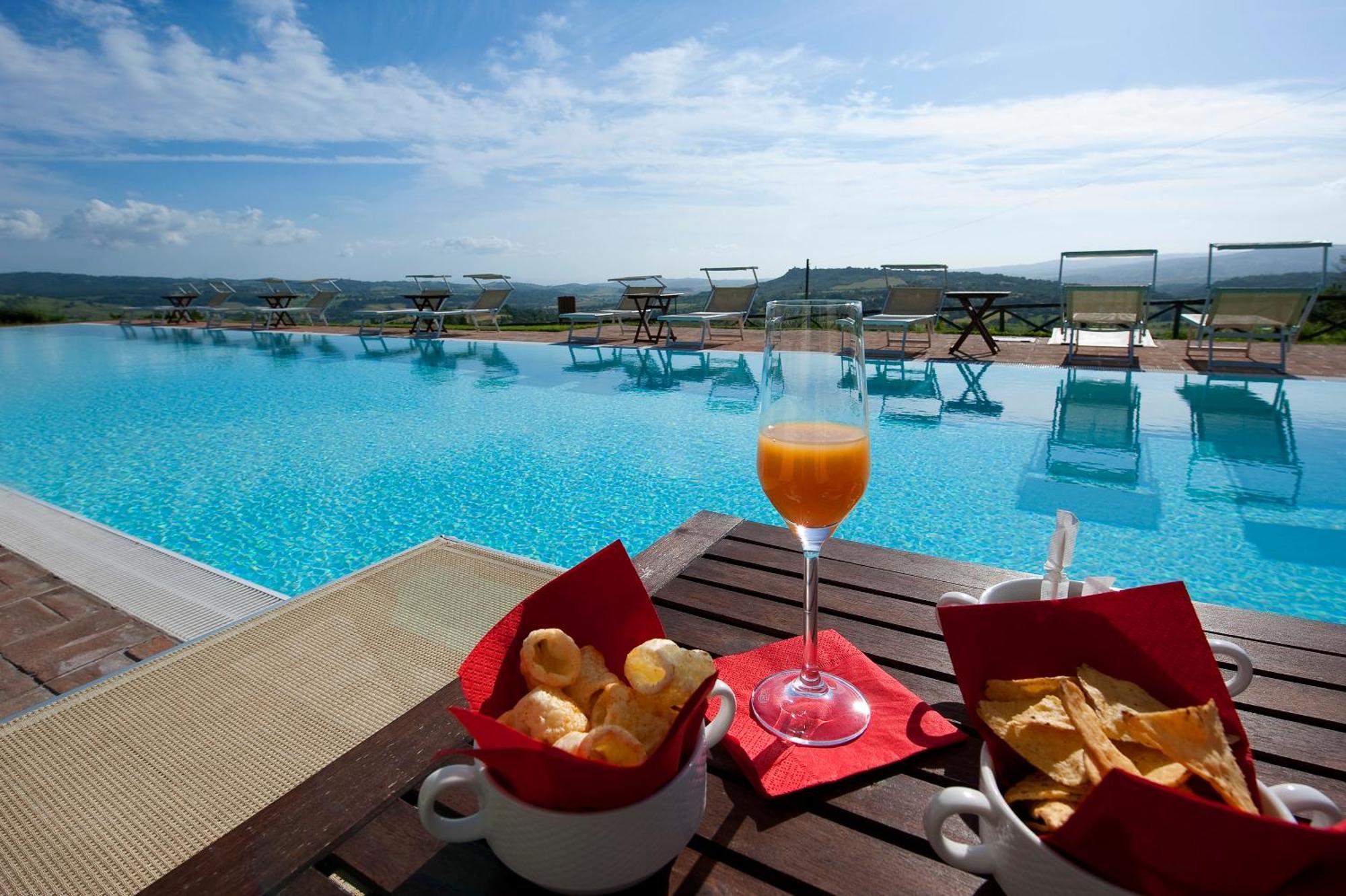 Saturnia Tuscany Hotel Manciano Esterno foto