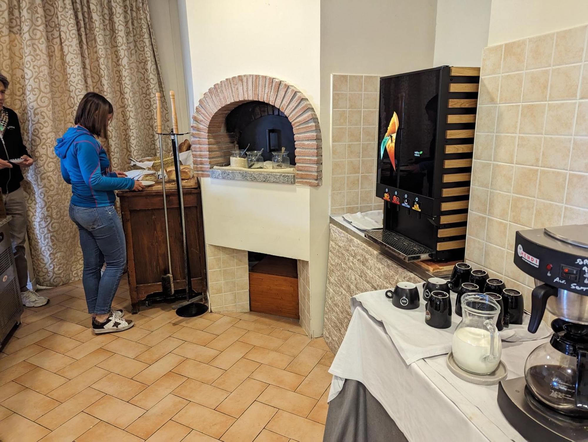 Saturnia Tuscany Hotel Manciano Esterno foto