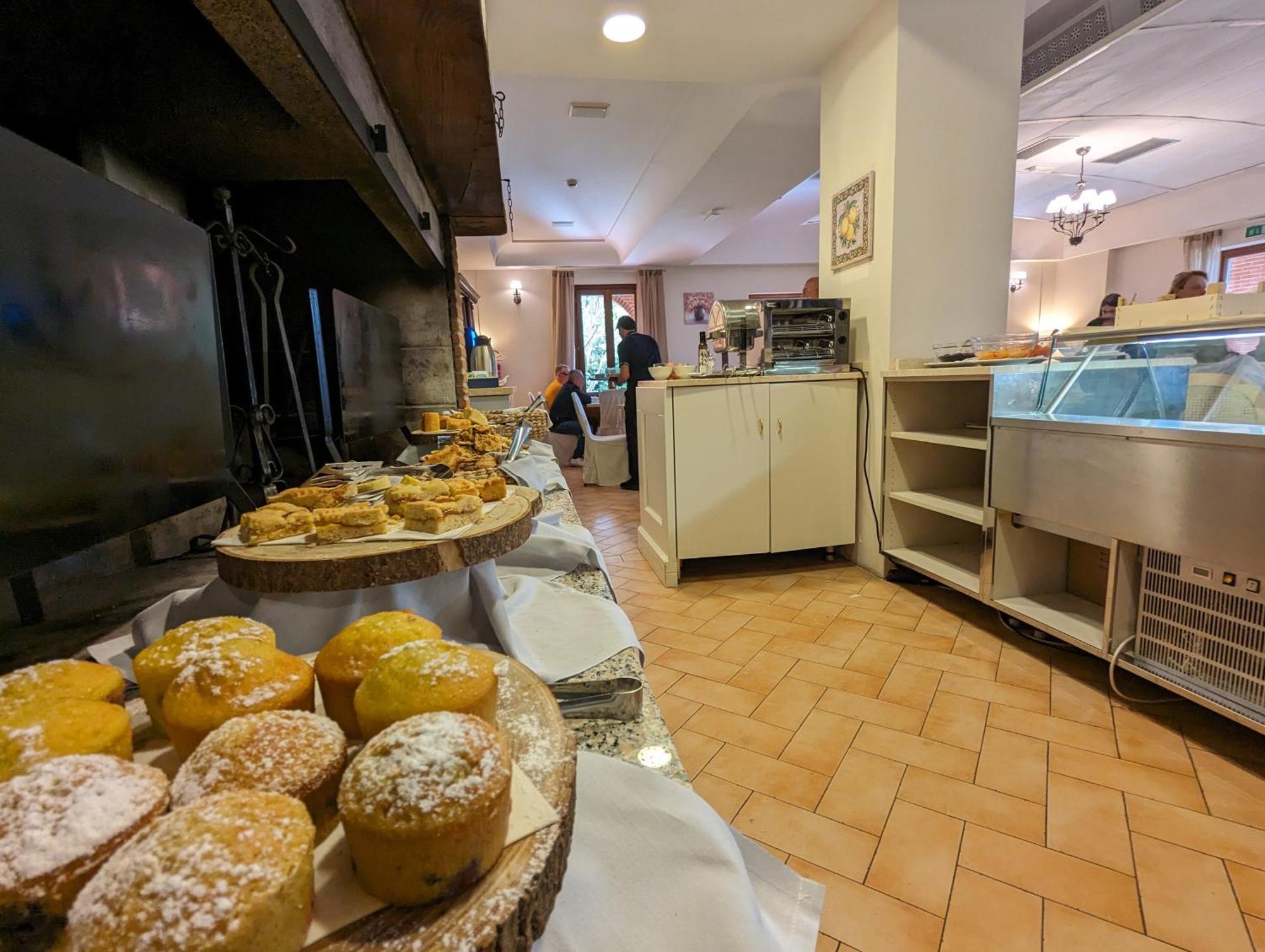 Saturnia Tuscany Hotel Manciano Esterno foto